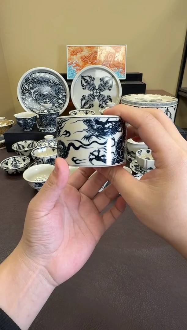 二号釉1351龙纹扳指杯