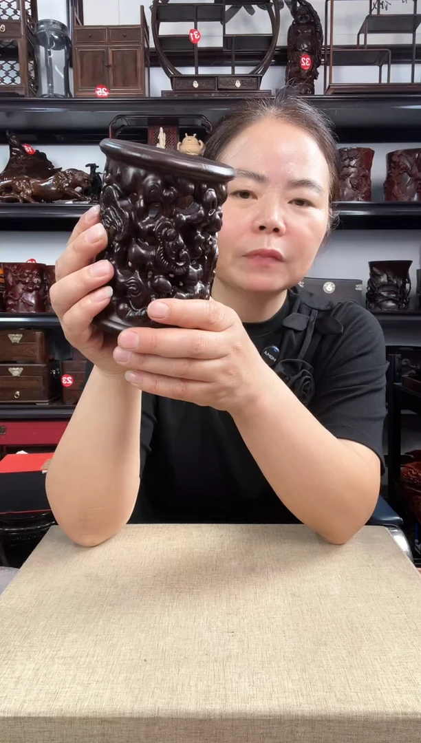 木新款笔筒老李红木工艺品