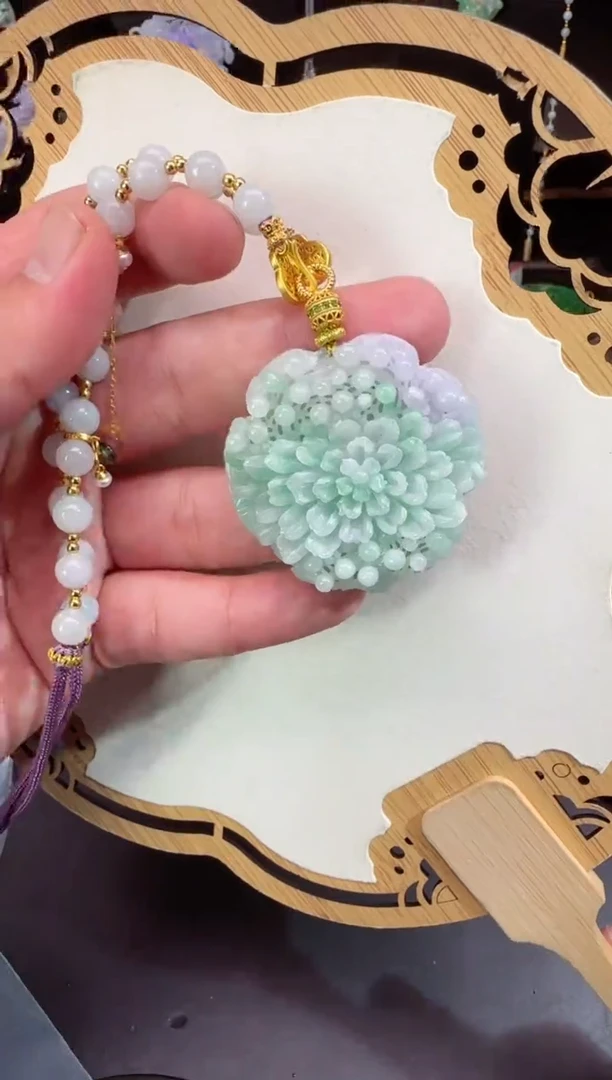 【闪购商品】翡翠颈饰未镶嵌牌子