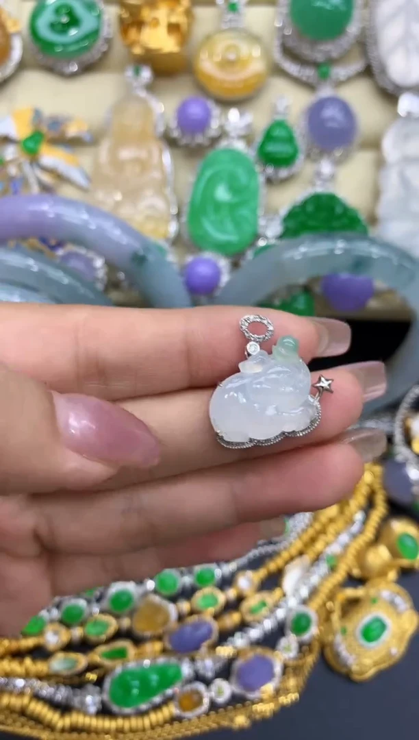 颈饰18K金镶嵌翡翠202-中国好珍宝