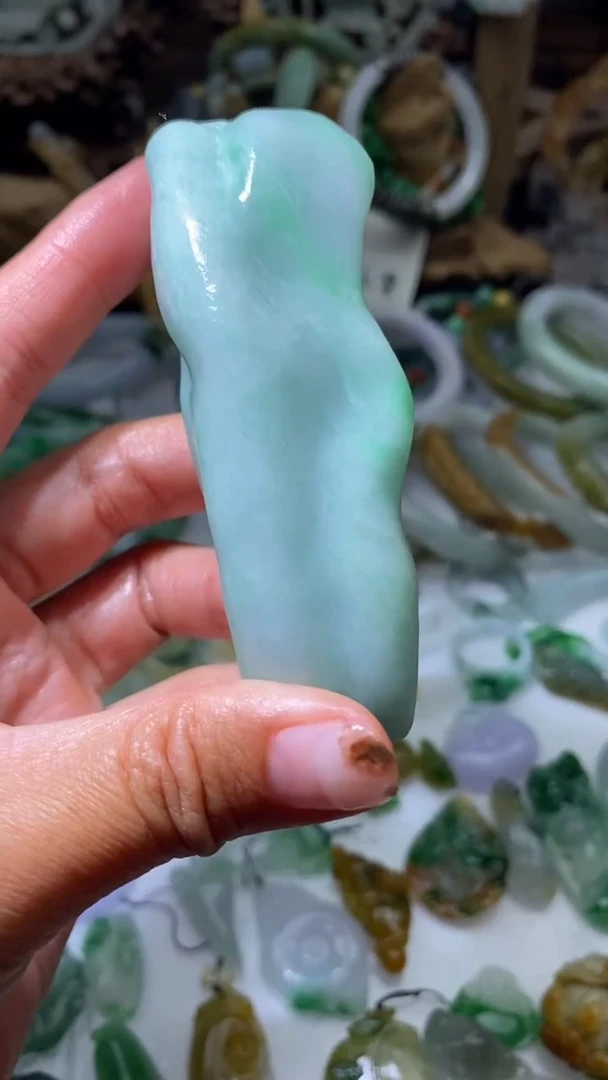 定制翡翠未镶嵌翡翠挂件