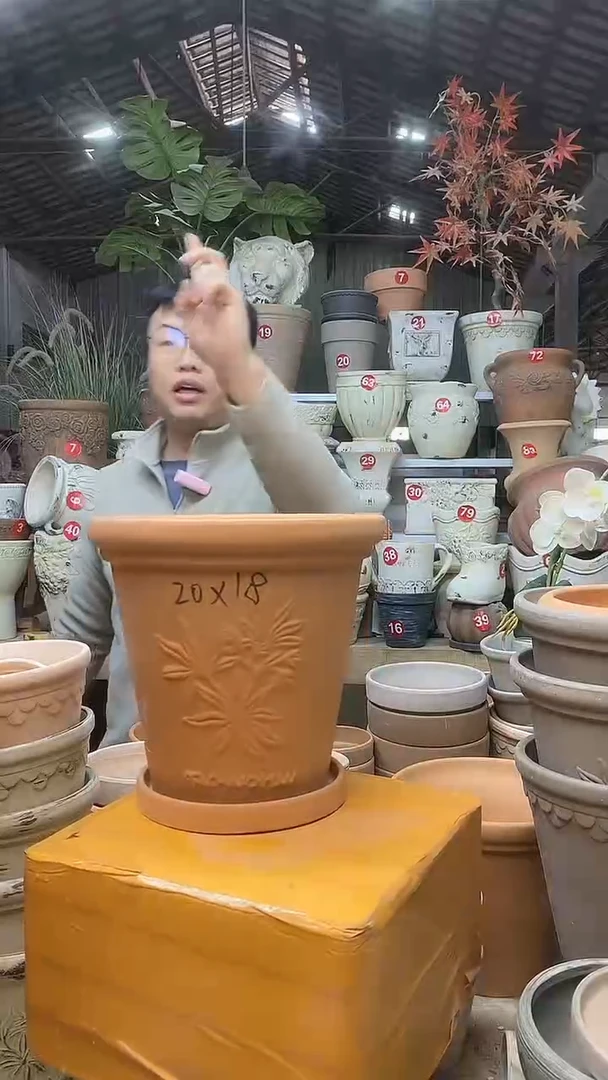 【闪购商品】缸1套20*18红陶香草陶土托