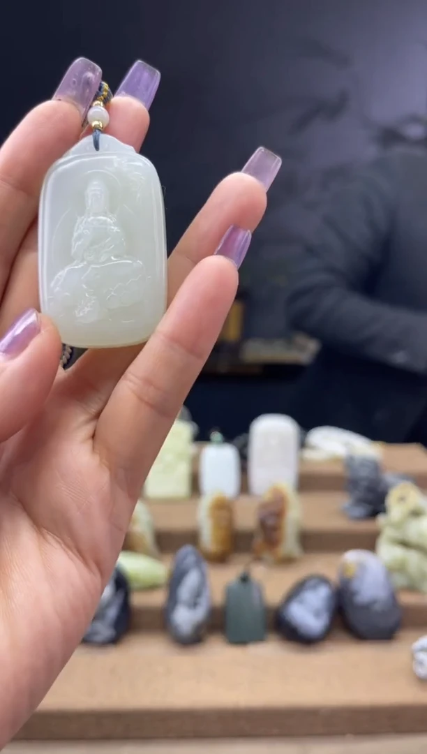 颈饰未镶嵌和田玉1