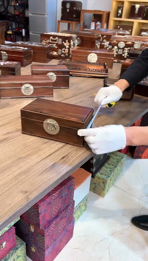 【闪购商品】红酸枝木类成套家具大红酸枝   线条盒/9