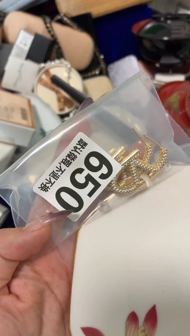 瓷片小***️好漂亮的东西快来带走吧