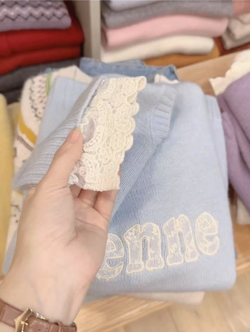 【反季清货】七言家三色色 袖口蕾丝！字母，毛衣6