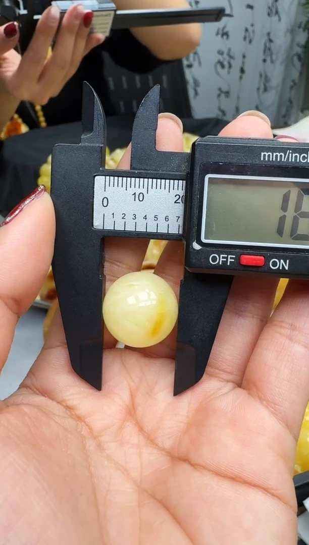 【闪购商品】琥珀裸石未镶嵌珠子