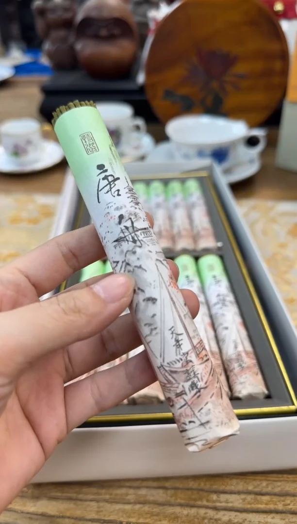 瓷片唐舟