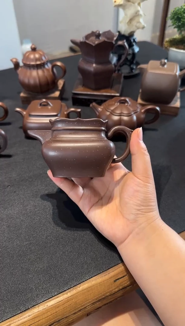 茶壶紫砂快**头四方僧帽 铺砂