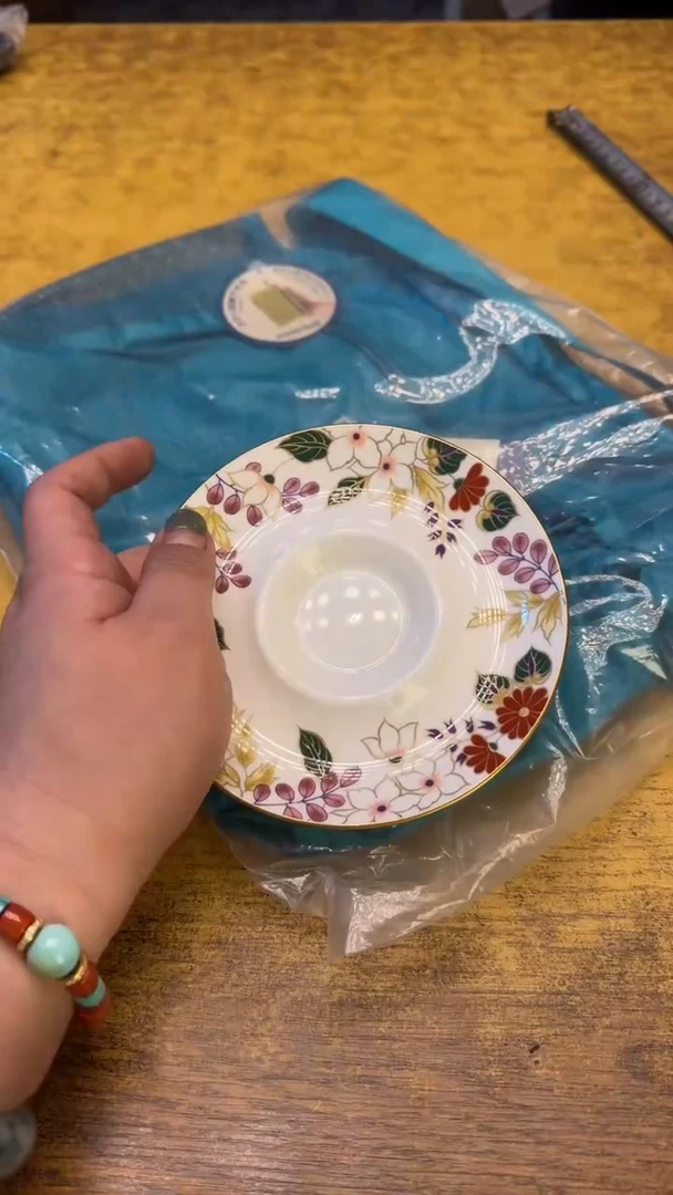 瓷器瓷瑕疵老破破126湖蓝碗