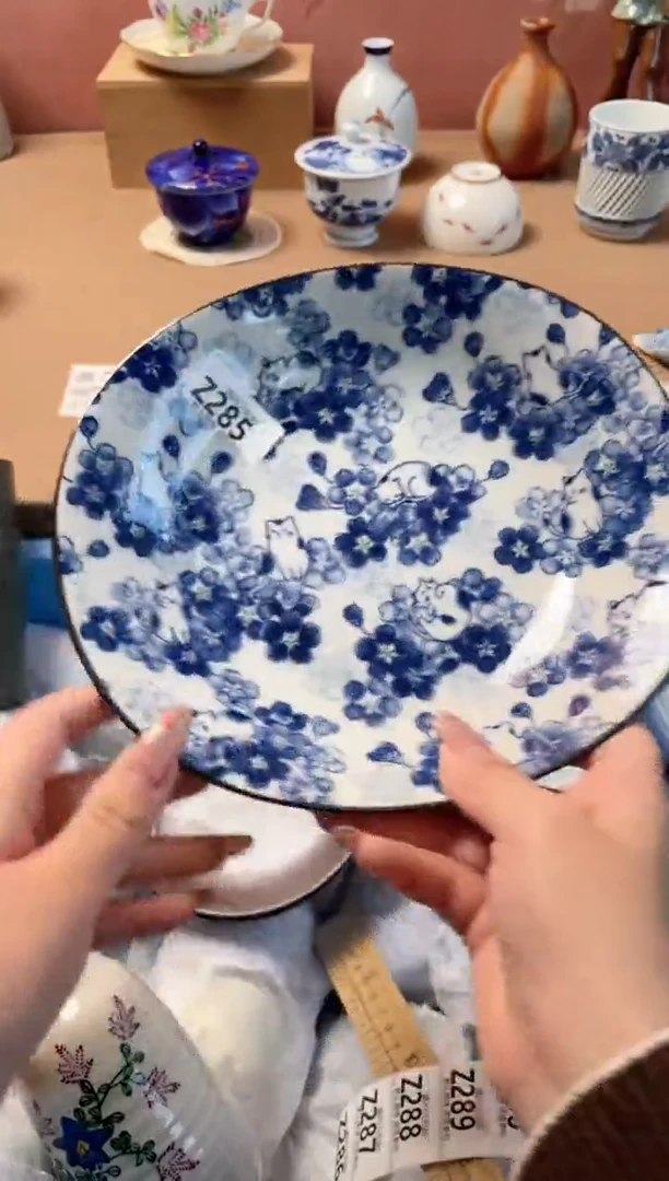 瓷片千代蓝色舞猫盘