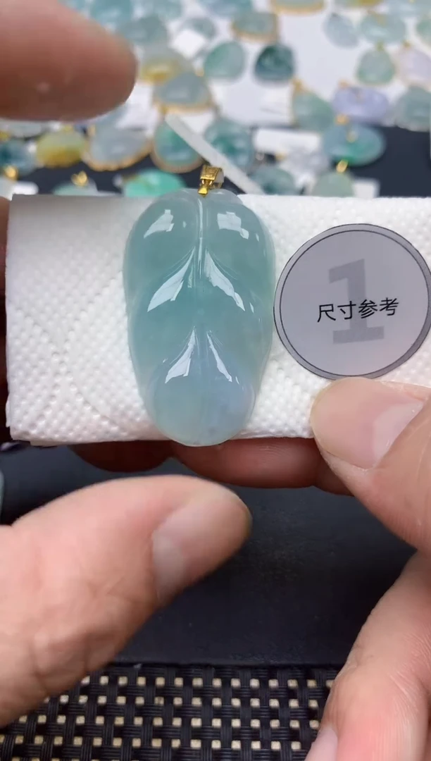 颈饰18K金镶嵌翡翠天然缅甸A货翡翠