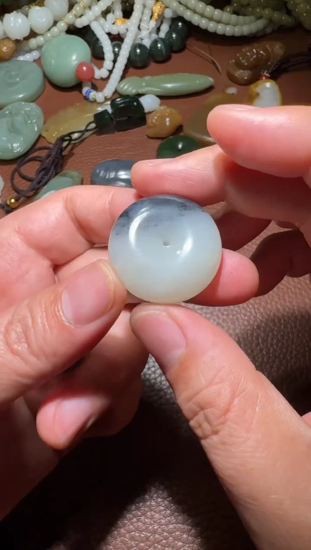 未镶嵌和田玉挂件和田玉