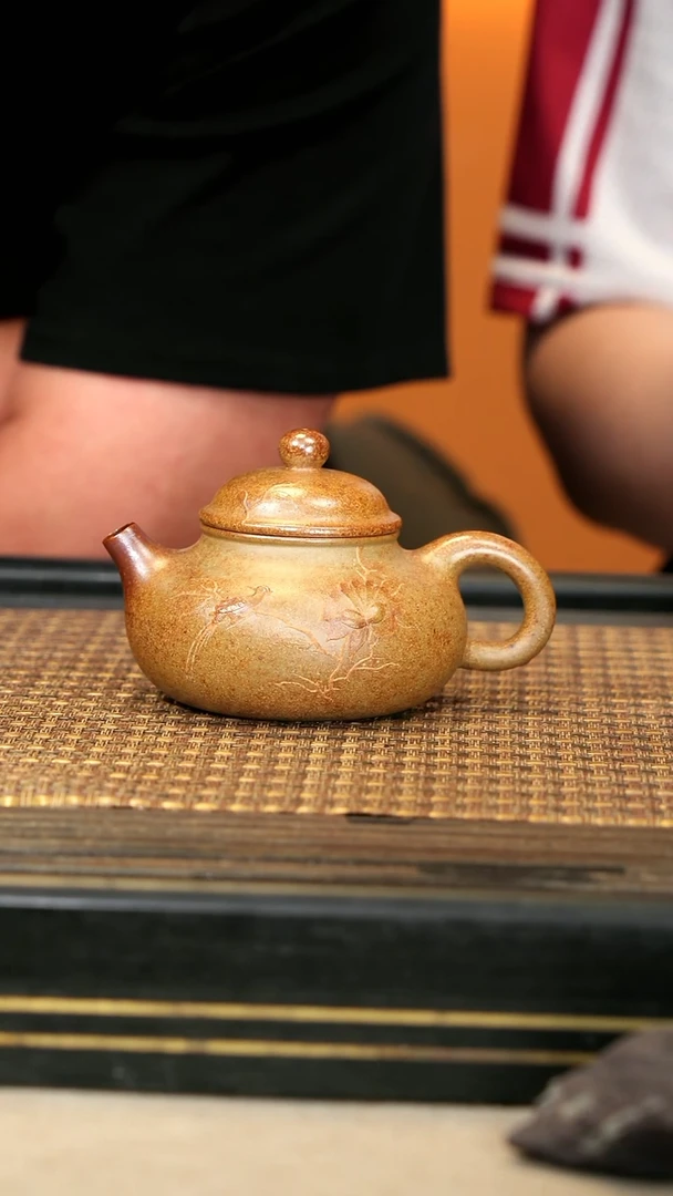 茶壶紫砂ZCJ45《荷趣容天》柴烧