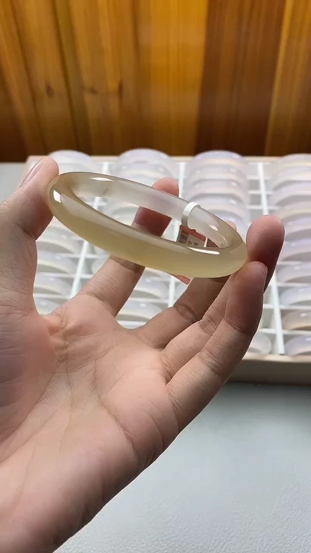 手镯玛瑙/玉髓未镶嵌16602