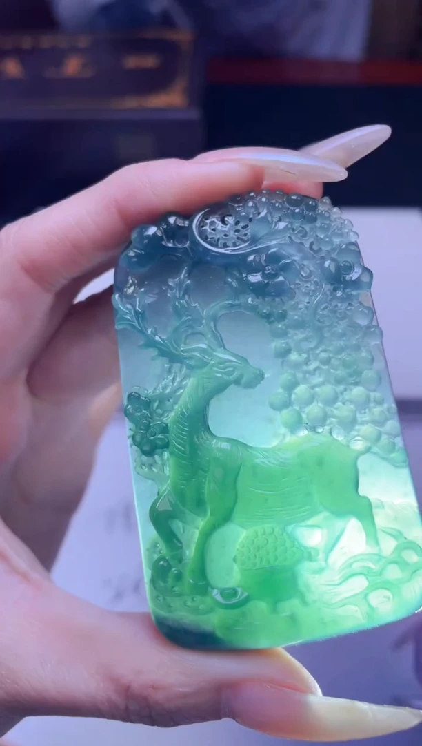 【闪购商品】定制翡翠未镶嵌翡翠吊坠