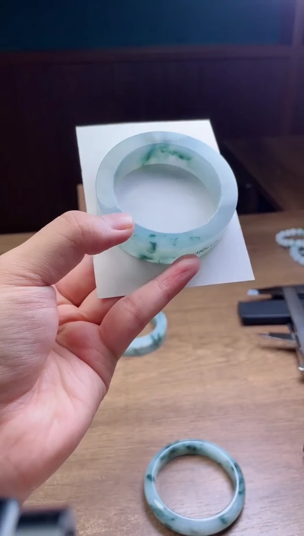 未镶嵌手镯定制翡翠祺*定制