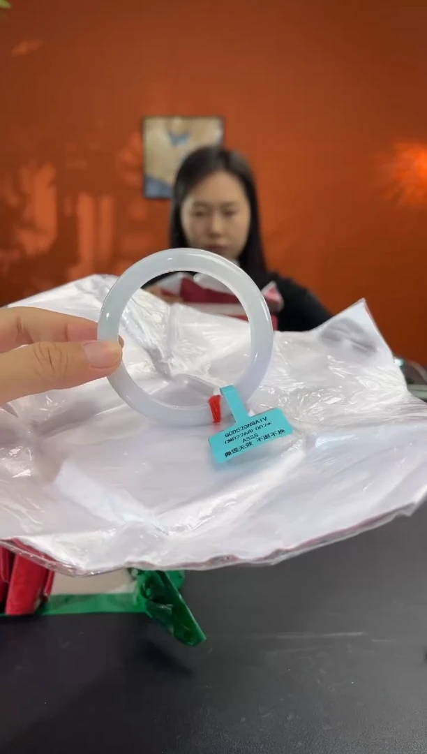 未镶嵌手镯翡翠7