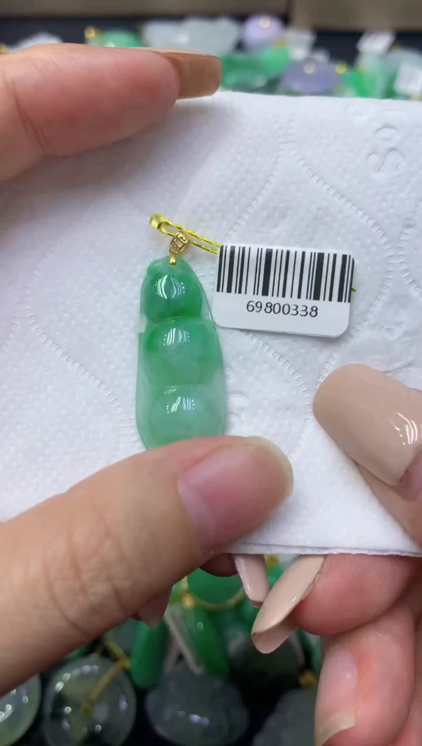 颈饰18K金镶嵌翡翠天然缅甸翡翠A货