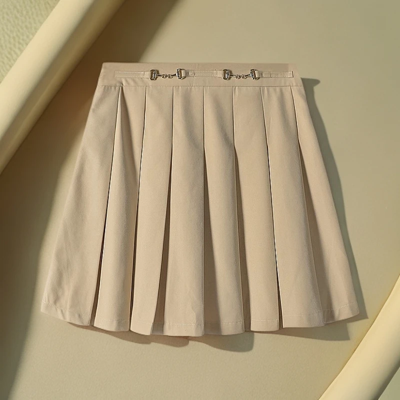 【魔M】剪标24夏品牌折扣日韩学院风金属装饰防走光百褶短裙女231
