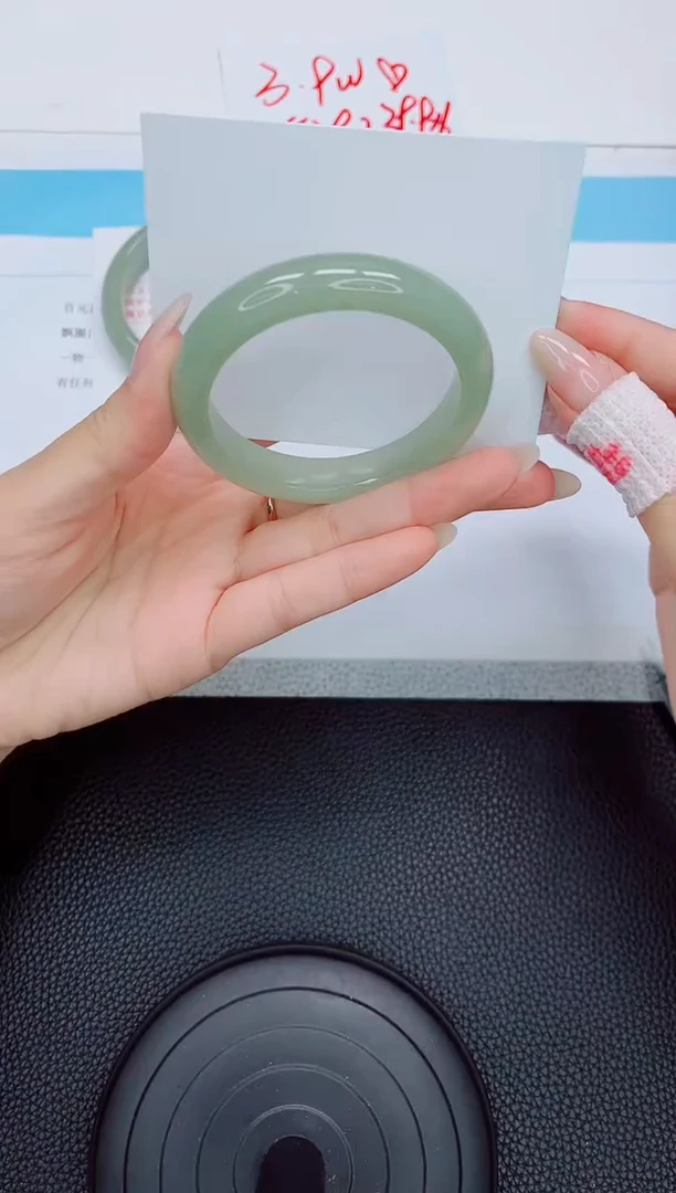 石英质玉手镯未镶嵌143-52.3