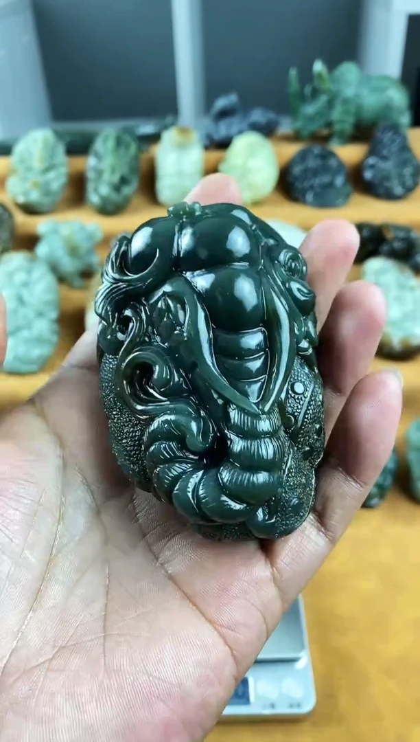 未镶嵌和田玉把件1