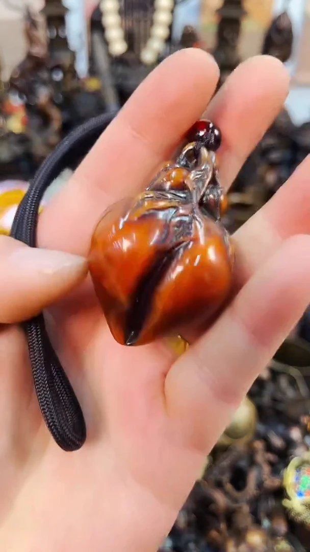 【闪购商品】蜜蜡吊坠(不含链)未镶嵌独具匠心 巧夺天工