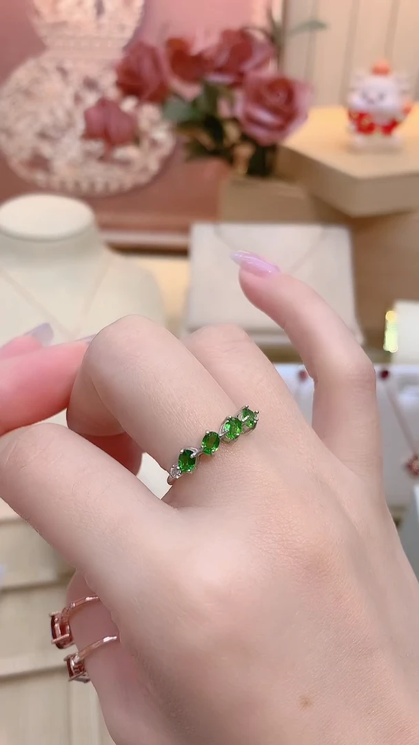 银S925镶嵌透辉石戒指排戒