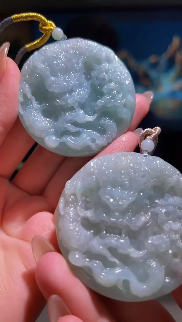 翡翠未镶嵌颈饰MFC060531多样性发其一