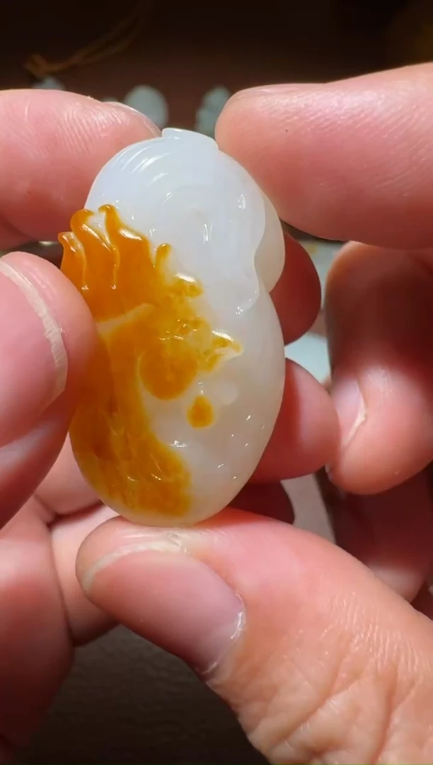 未镶嵌和田玉挂件和田玉