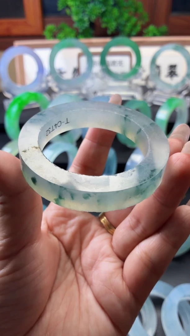 定制翡翠52未镶嵌翡翠手镯定制