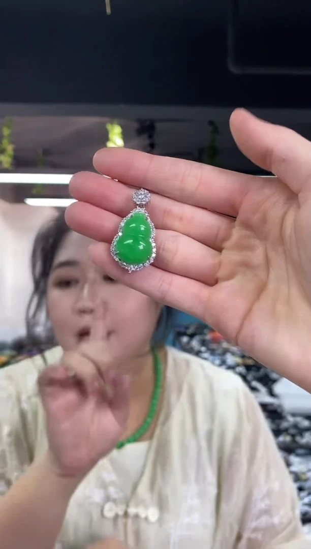 翡翠未镶嵌吊坠(不含链)多样性发其一颜色微差