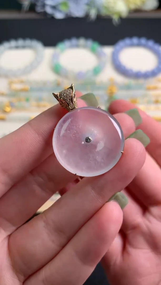 翡翠18K金镶嵌颈饰缅料