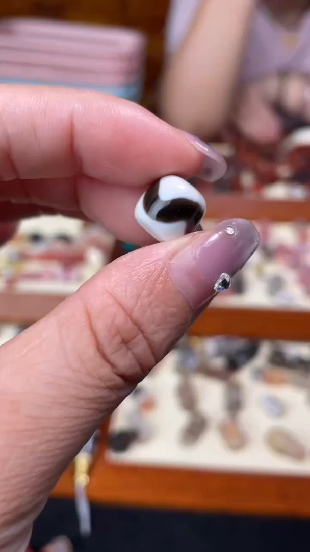 玛瑙/玉髓颈饰未镶嵌139精工虎牙直切
