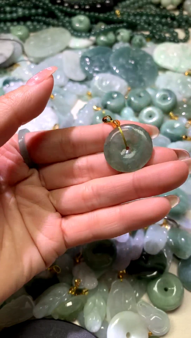 吊坠(不含链)未镶嵌翡翠1