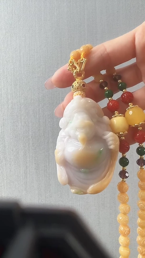 颈饰未镶嵌翡翠财神