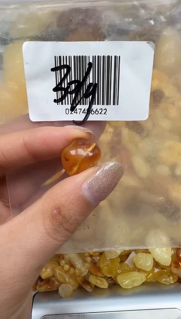 裸石琥珀未镶嵌如图