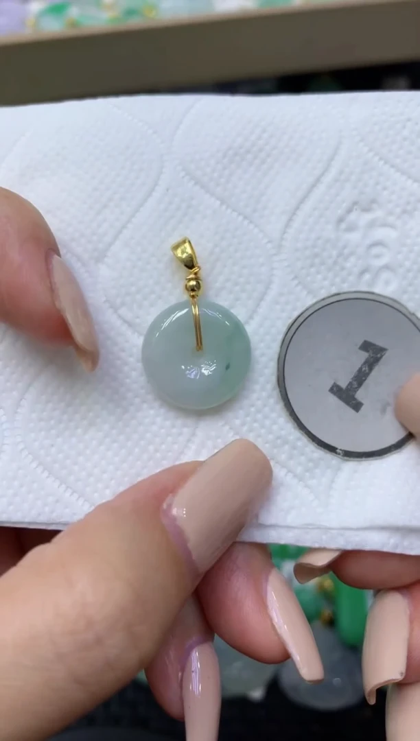 颈饰未镶嵌翡翠天然缅甸翡翠A货