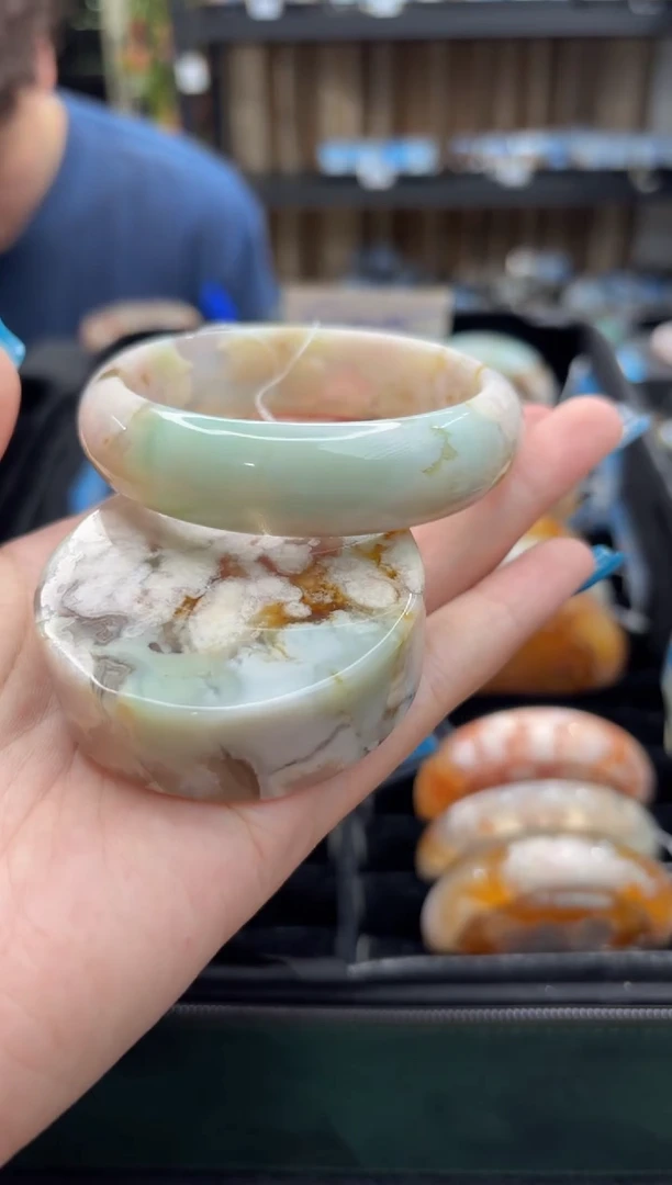 未镶嵌手镯石英质玉669(58圈赠送镯心)