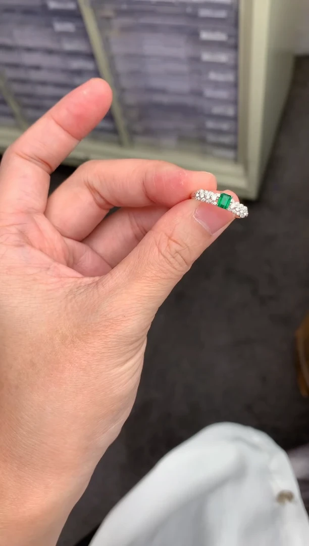 【闪购商品】祖母绿戒指18K金镶嵌40分祖母绿戒指