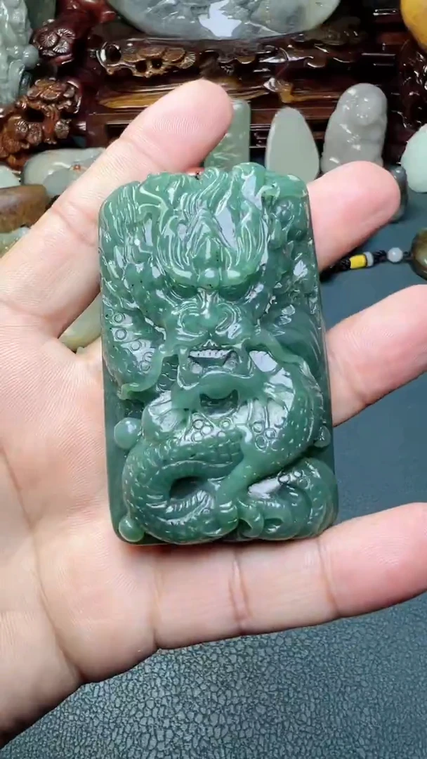 未镶嵌和田玉把件-