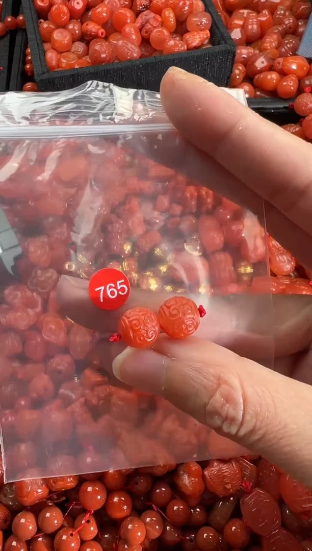 【闪购商品】南红玛瑙颈饰未镶嵌1