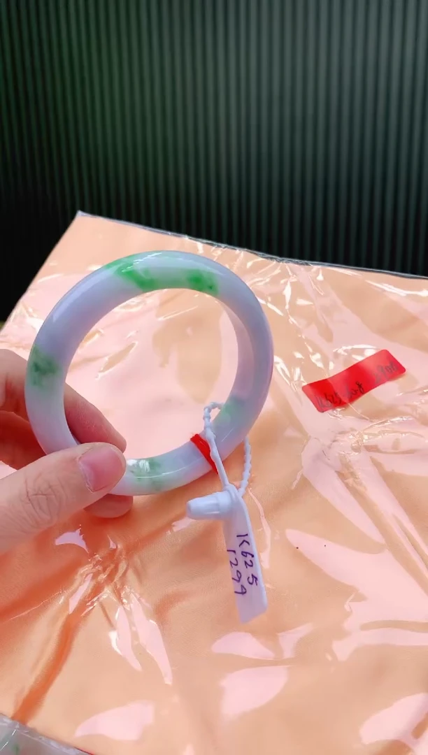 未镶嵌手镯翡翠60+