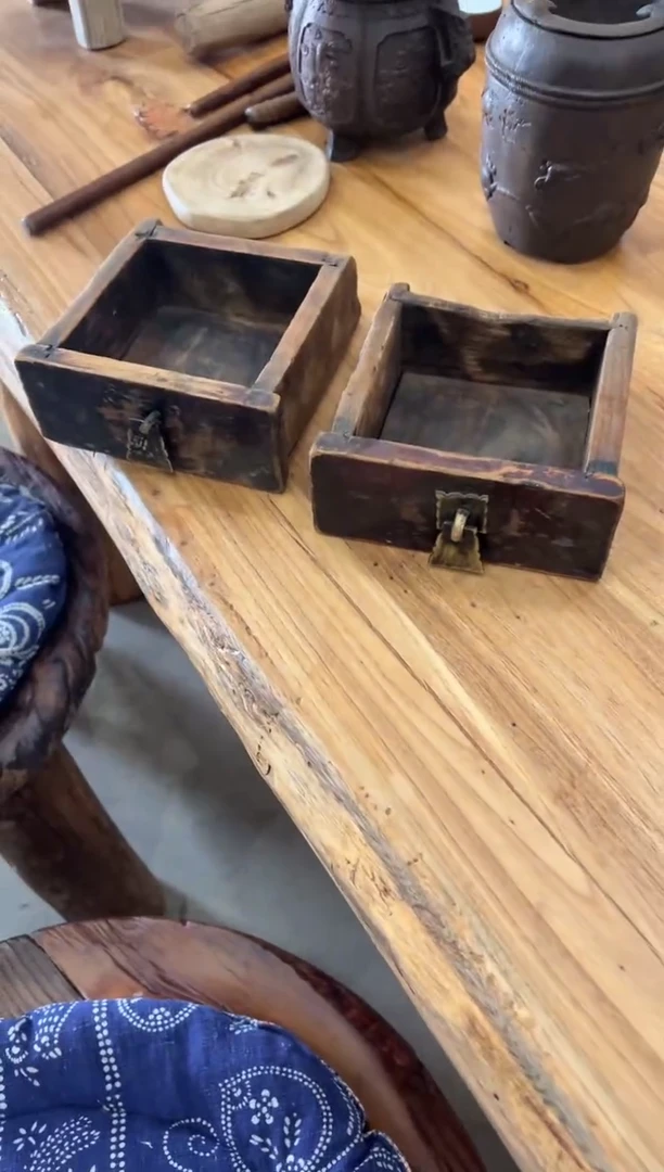 木（非红木类）抽屉一个