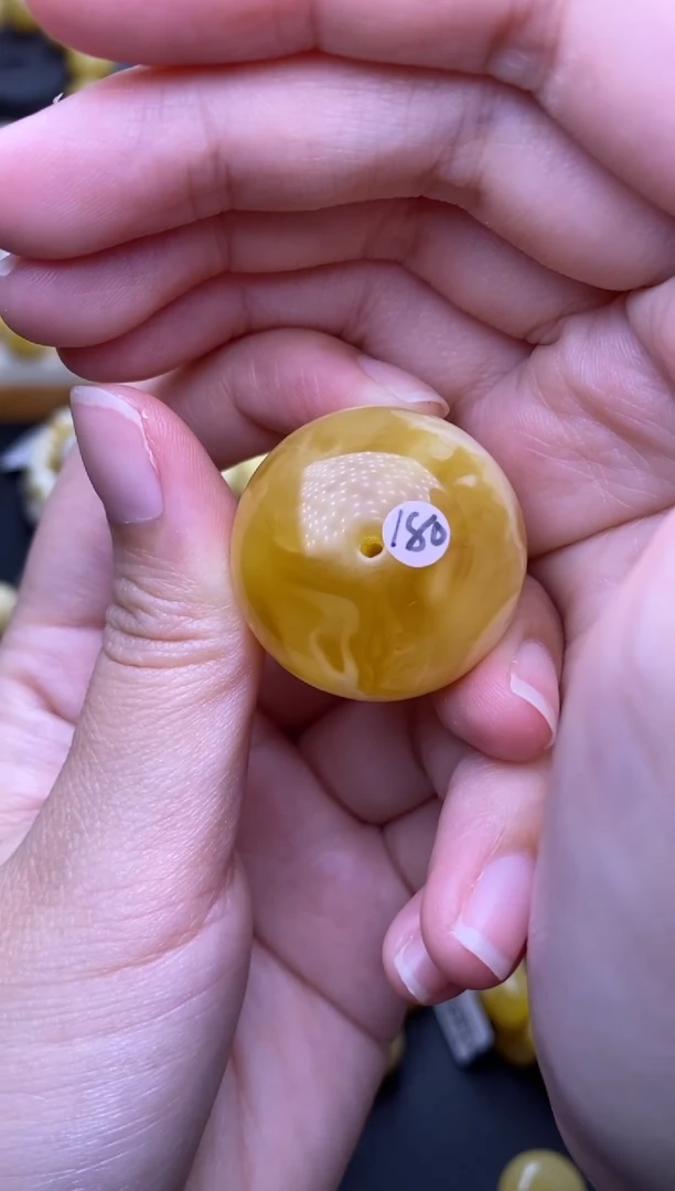 未镶嵌琥珀裸石大小姐珠宝74