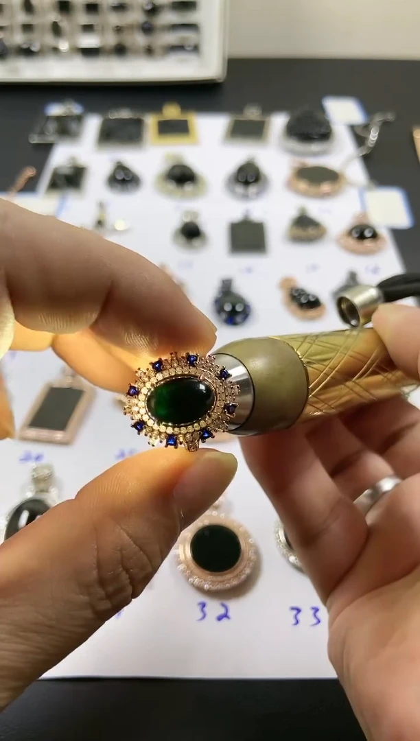 银S925镶嵌戒指翡翠豪镶款