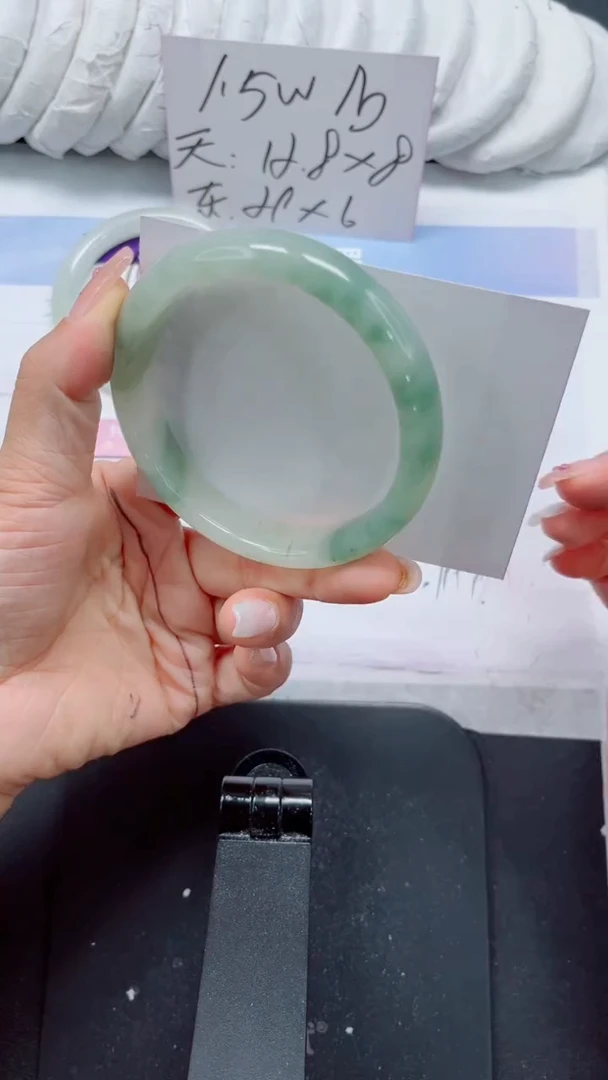 未镶嵌手镯石英质玉200-62