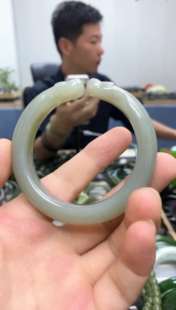 和田玉手镯未镶嵌54.5