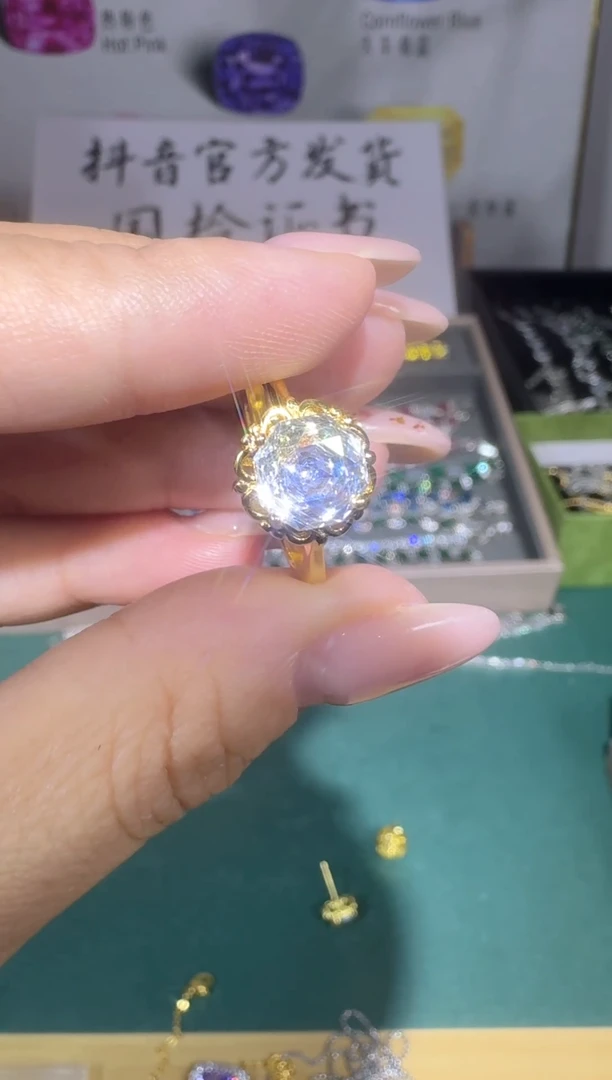 18K金镶嵌戒指/指环钻石0