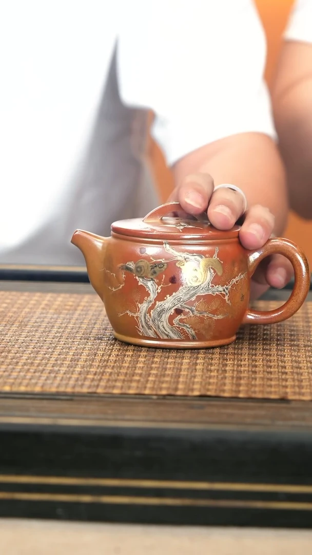 茶壶紫砂LJY34《松趣·汉瓦》柴烧金银彩
